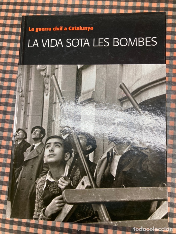 Gebrauchte B&uuml;cher: Libro La vida sota les bombes