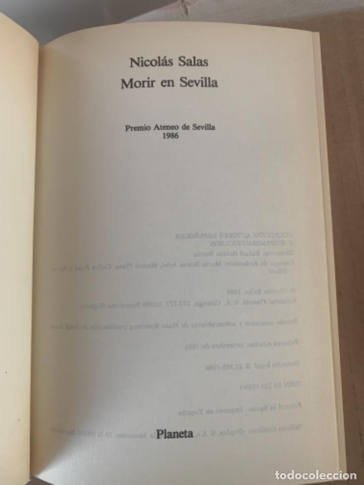 Libros de segunda mano: Morir en Sevilla (Bol, 2) - Foto 2