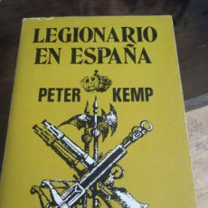 Libros de segunda mano: LEGIONARIO EN ESPAÑA. PETER KEMP, REGALO RECORTE PRENSA ENTREVISTA PETER KEMP REF. UR MES 5. Lote 387036839