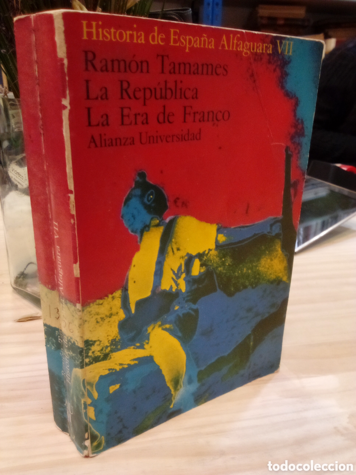 Libros de segunda mano: Ram&oacute;n Tamames - La Rep&uacute;blica. La Era de Franco