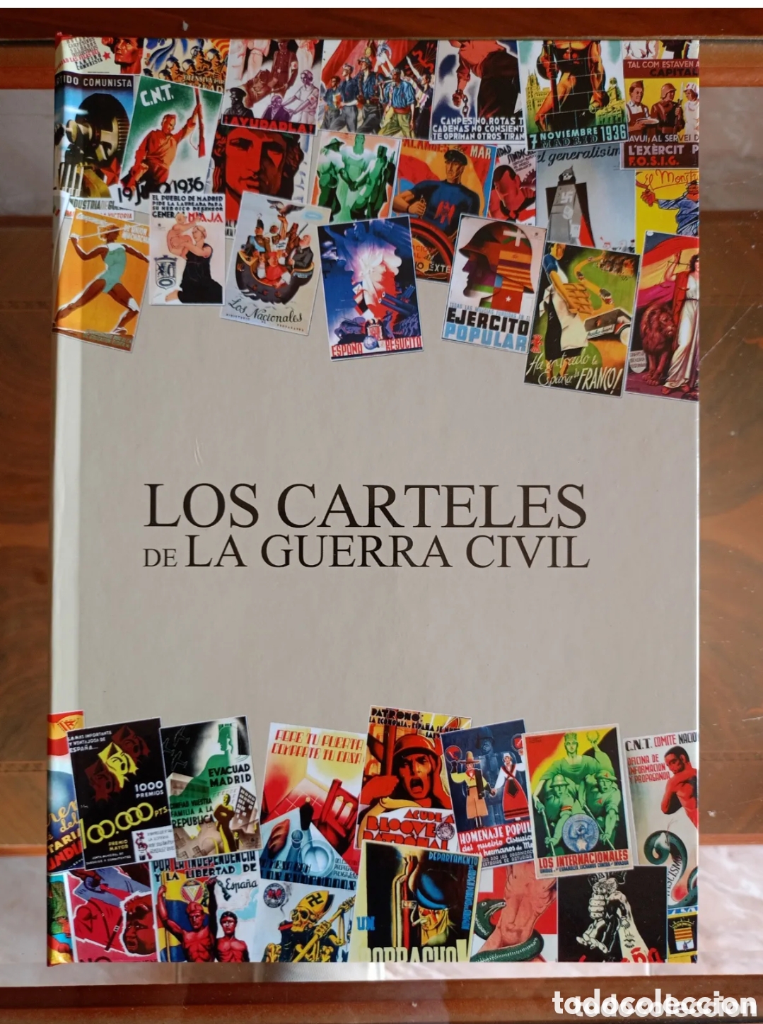 Libros de segunda mano: Los carteles de la guerra civil espa&ntilde;ola 96 l&aacute;minas