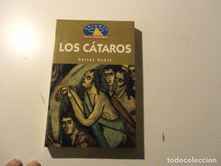 Libros de segunda mano: Los c&aacute;taros (Carter Scott) - Foto 1
