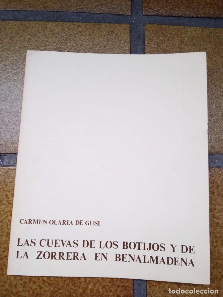 Libros de segunda mano: Las cuevas de Los Botijos y de La Zorrera en Benalm&aacute;dena. Carmen Olaria