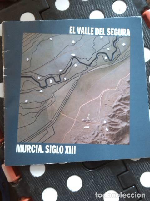 Second hand books: El valle del Segura. Murcia Siglo XIII. Arquitectura de Barrio. 2018.