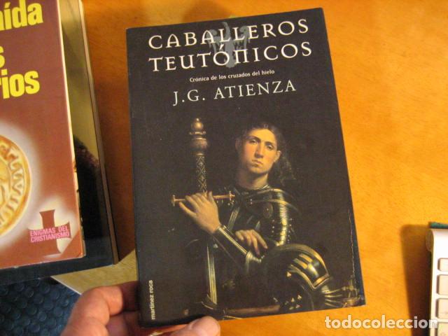 Libros de segunda mano: CABALLEROS TEUT&Oacute;NICOS. CR&Oacute;NICA DE LOS CRUZADOS DEL HIELO. J.G. ATIENZA. MART&Iacute;NEZ ROCA.BARCELONA.1999