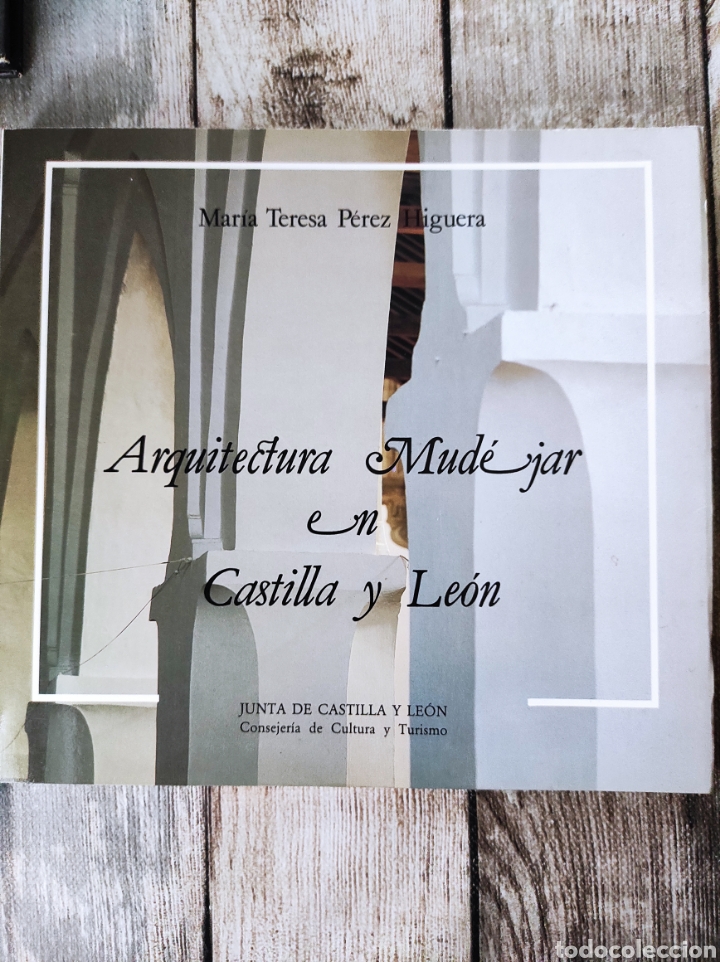 Libros de segunda mano: Arquitectura Mud&eacute;jar en Castilla y Le&oacute;n - Foto 1