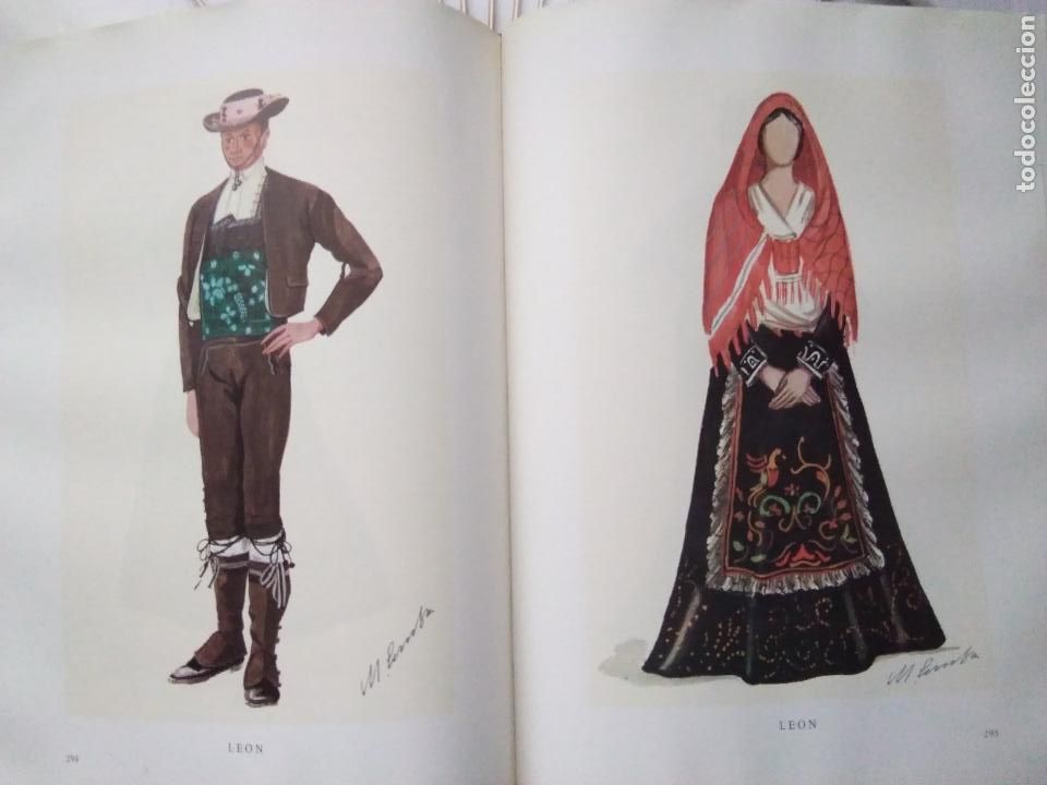 Libros de segunda mano: TRAJES REGIONALES MANUEL COMBA - Foto 7