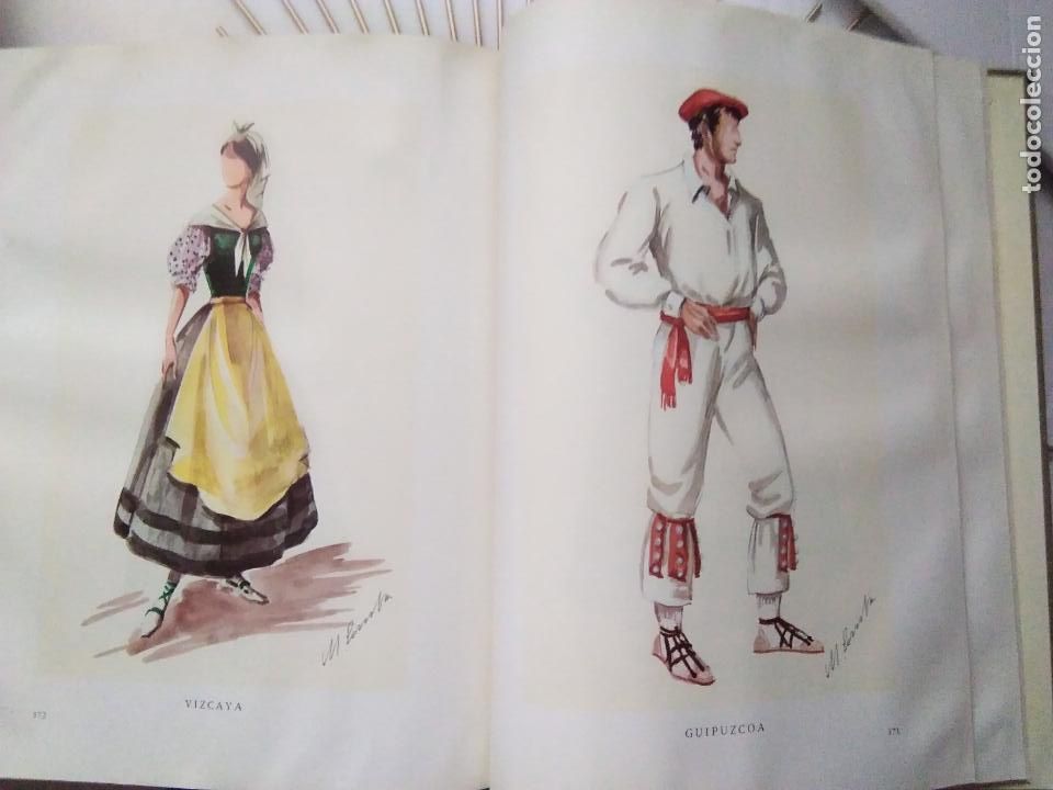 Libros de segunda mano: TRAJES REGIONALES MANUEL COMBA - Foto 9