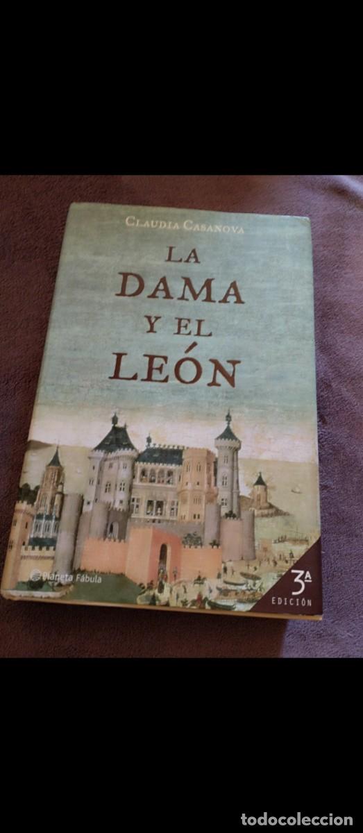 Libros de segunda mano: &rdquo;La Dama y El Le&oacute;n&rdquo;.Claudia Casanova. - Foto 2