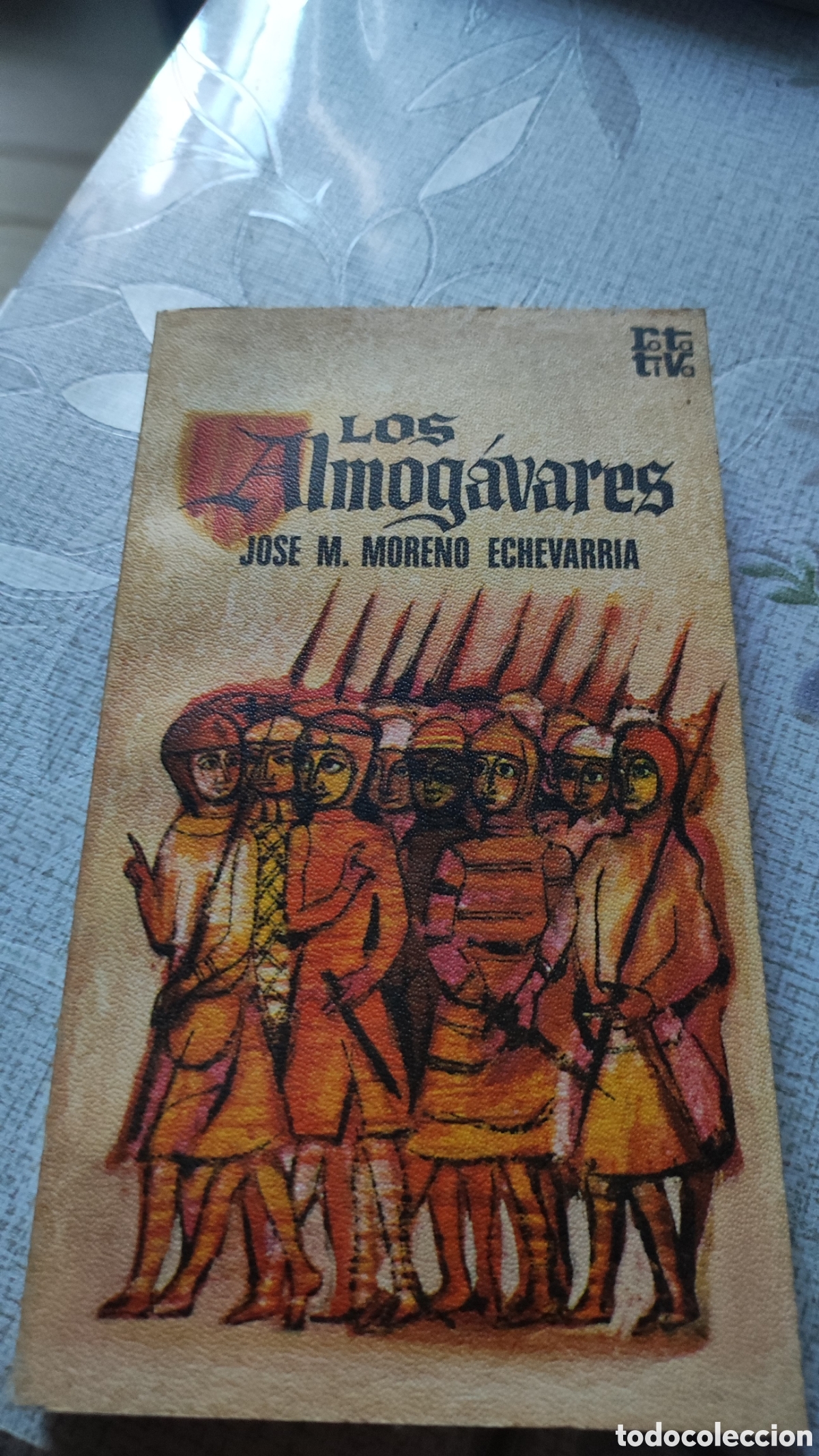 Libros de segunda mano: Libro Los Almog&aacute;vares - Foto 1