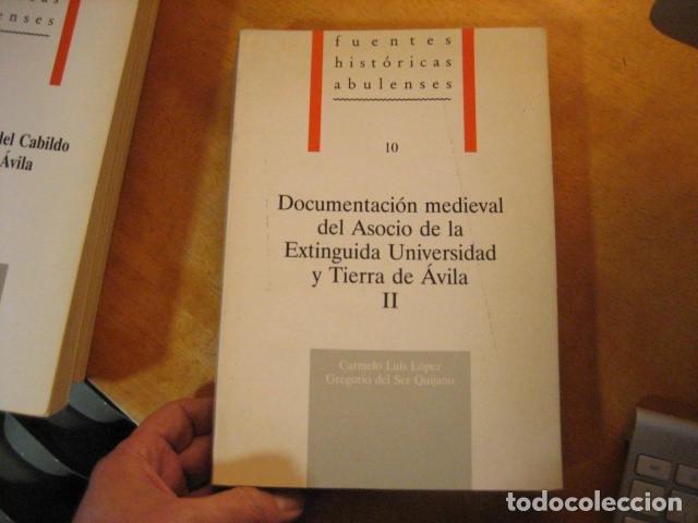Libri di seconda mano: Documentaci&oacute;n medieval del asocio de la extinguida universidad y tierra de &Aacute;vila tomo II