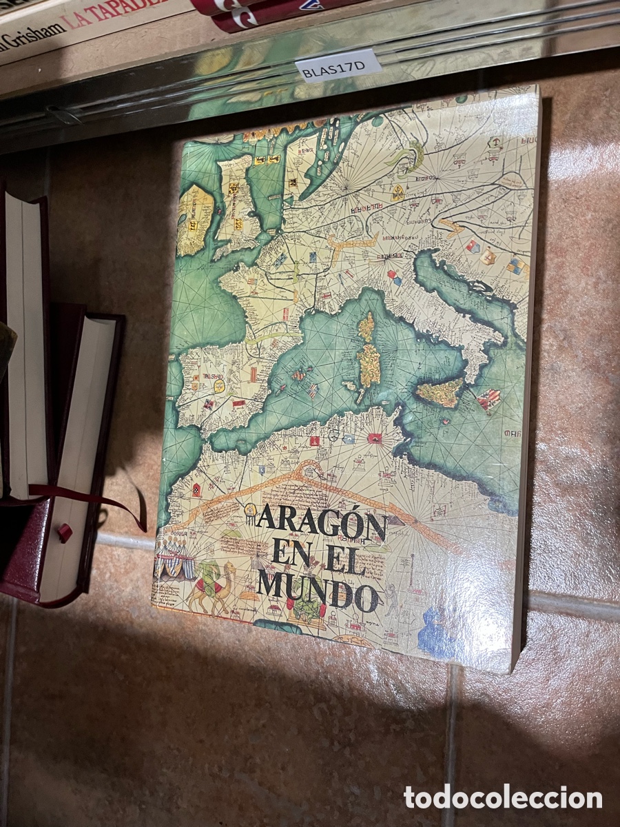 Libros de segunda mano: Blas17D ARAGON EN EL MUNDO / r&uacute;stica / gran formato / CAJA INMACULADA