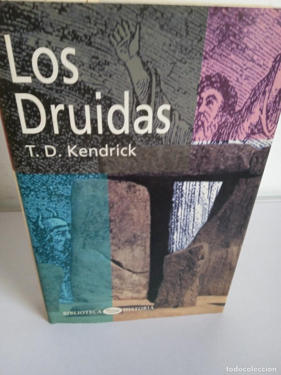 Libros de segunda mano: LOS DRUIDAS T.D. Kendrick - Foto 1