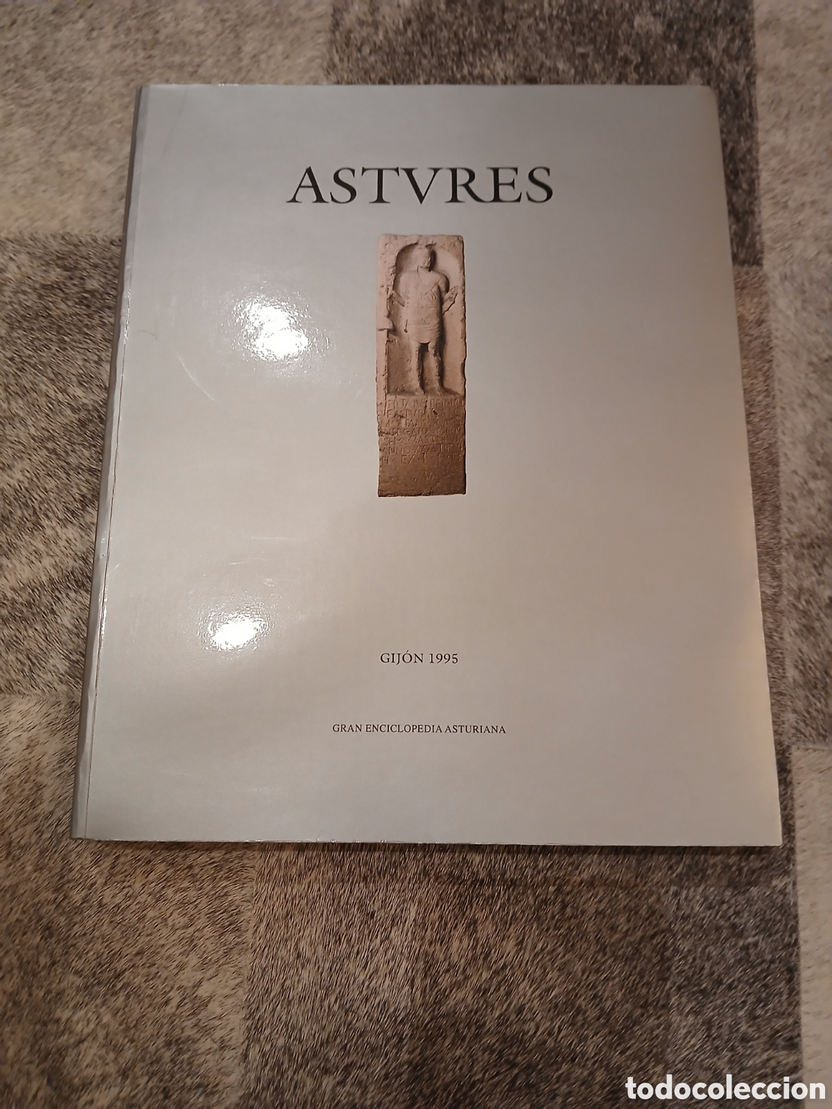 Libros de segunda mano: Astures libro sobre Astures - Foto 1
