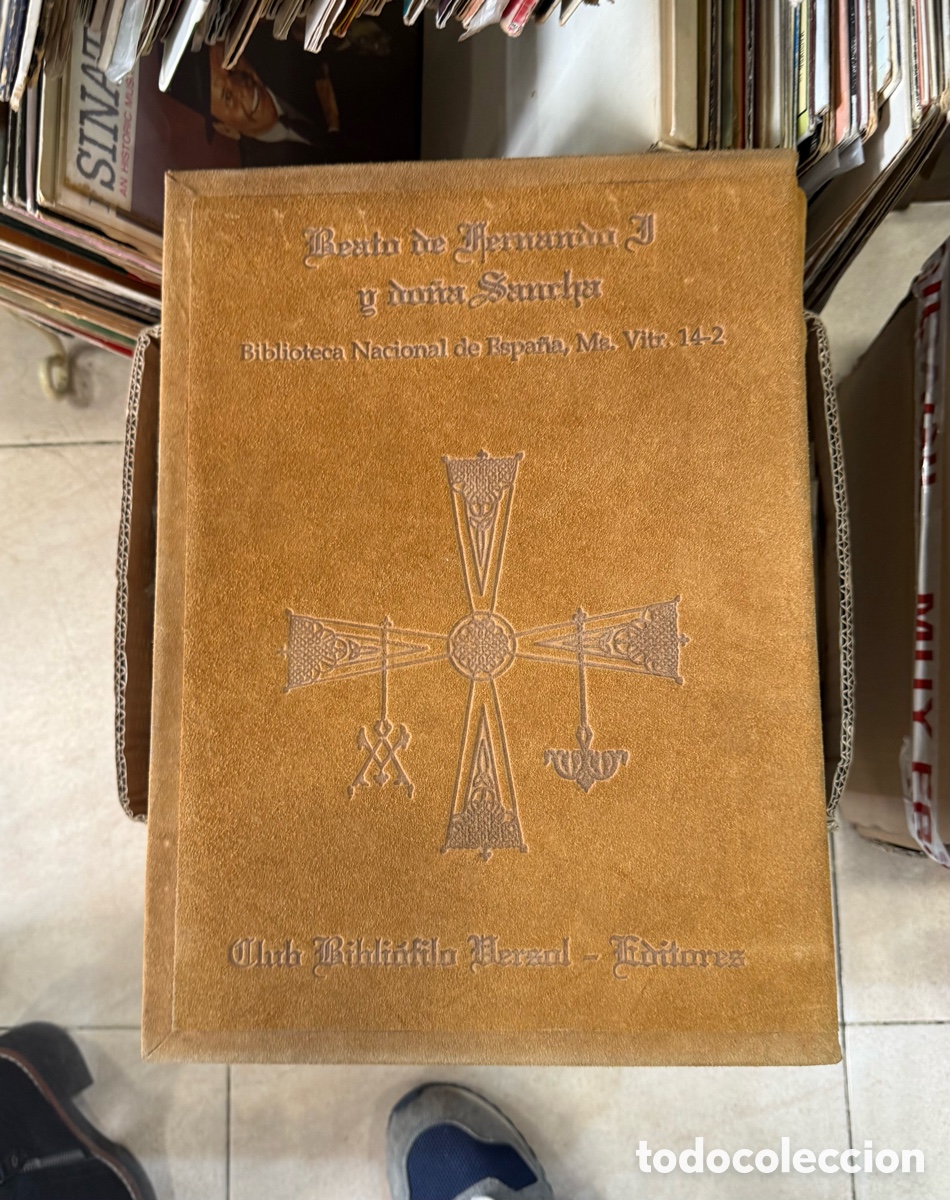 Libros de segunda mano: Facs&iacute;mil beato de Fernando I y Sancha, certificado