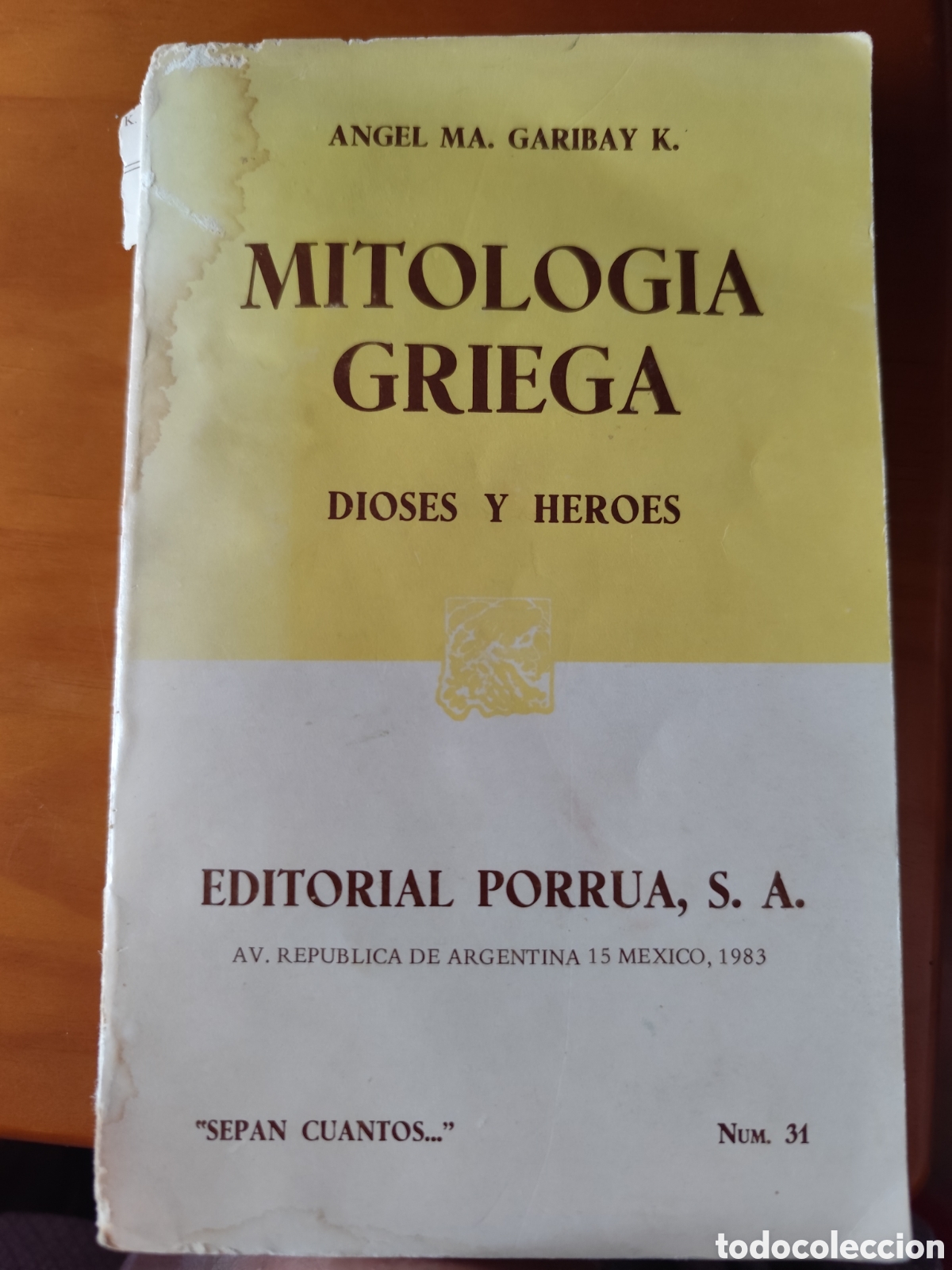 Libros de segunda mano: Mitolog&iacute;a griega: dioses y h&eacute;roes, escrito por &Aacute;ngel Mar&iacute;a Garibay K