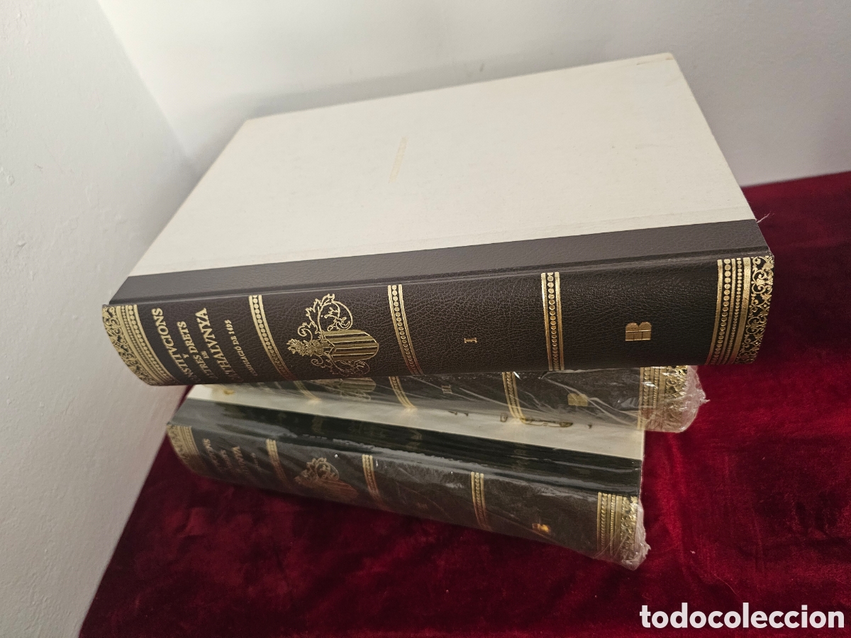 Libros de segunda mano: Constitucions y altres drets de Cathalunya (Edici&oacute;n facs&iacute;mil de la Compilaci&oacute; de 1495 / Edici&oacute; facs&iacute;