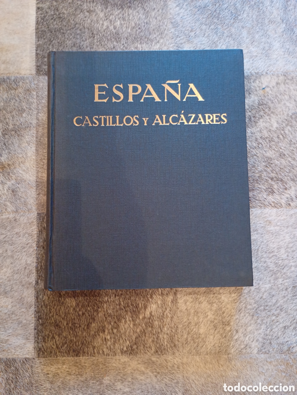 Libros de segunda mano: Espa&ntilde;a Castillos y Alc&aacute;zares Jos&eacute; Ortiz Echague . Cuarta edici&oacute;n 1965