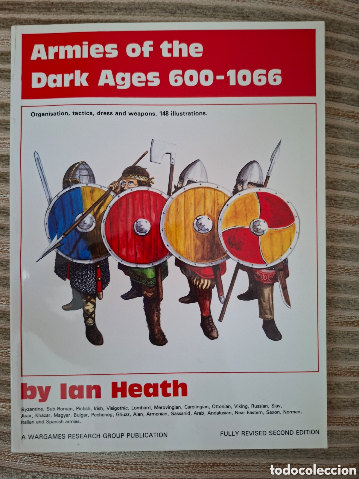 Libri di seconda mano: ARMIES OF THE DARK AGES 600-1066 (en ingles)