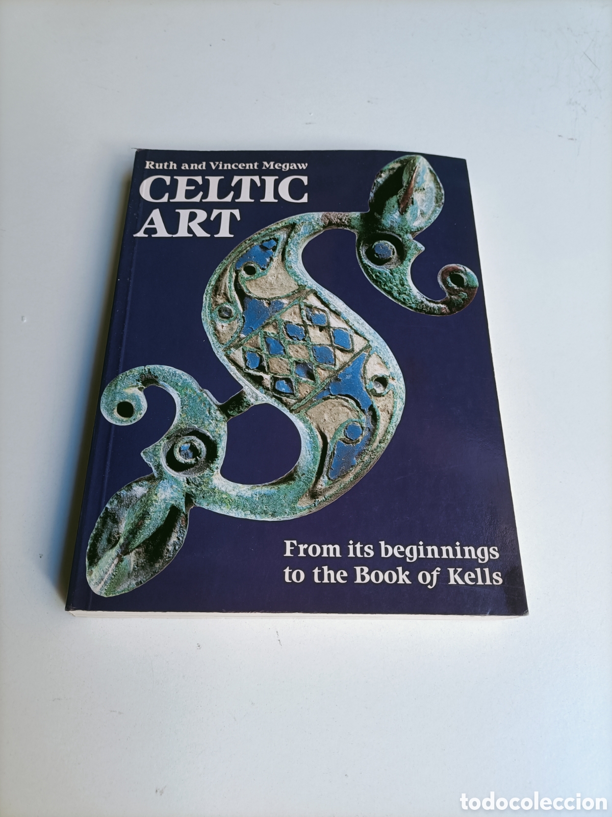 Libros de segunda mano: Celtic Art From its beginnings to the book of kells Ruth and Vicent Megaw
