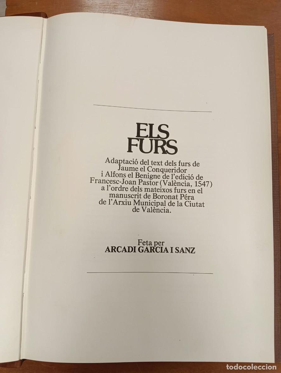 Libros de segunda mano: Els furs: adaptaci&oacute; del text dels furs de Jaume el Conqueridor i Alfons el Benigne, (Val&egrave;ncia, 1547)
