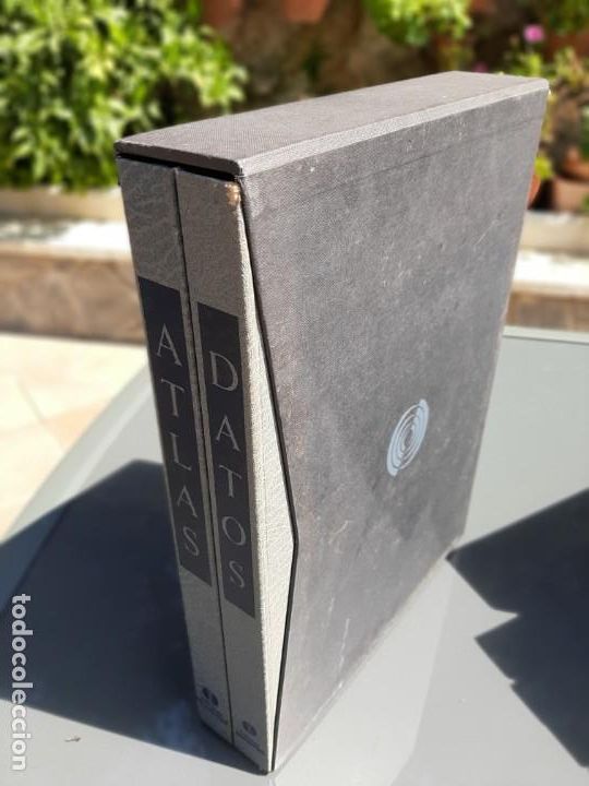 Libros de segunda mano: ATLAS Y DATOS, DOS TOMOS, DIFUSORA INTERNACIONAL - Foto 1
