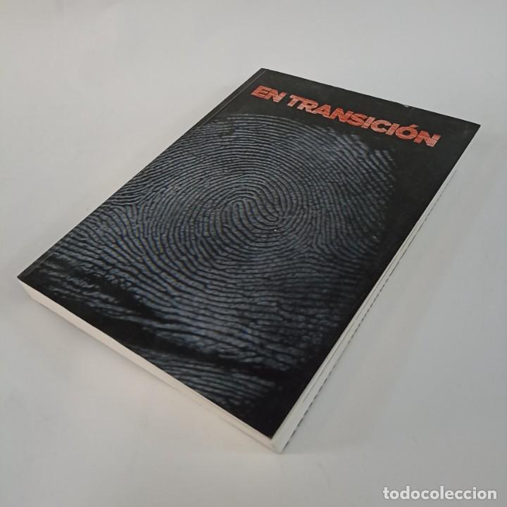 Libros de segunda mano: En transici&oacute;n CCCB - NUEVO - Foto 2