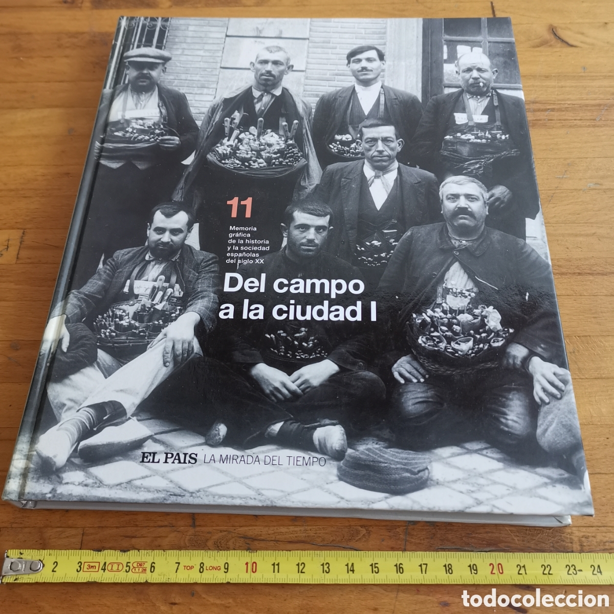 Libros de segunda mano: Libro Del Campo a la ciudad. Ed. El Pa&iacute;s 2006 - Foto 2