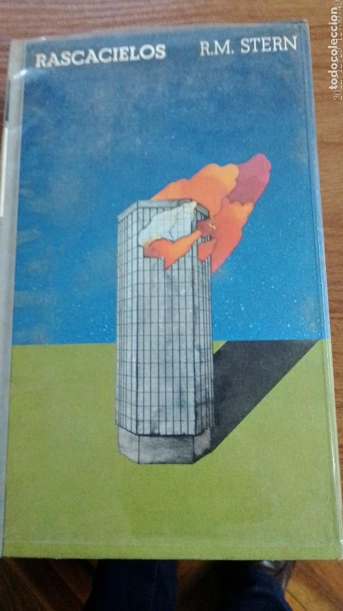 Libros de segunda mano: Libro Rascacielos - Foto 1