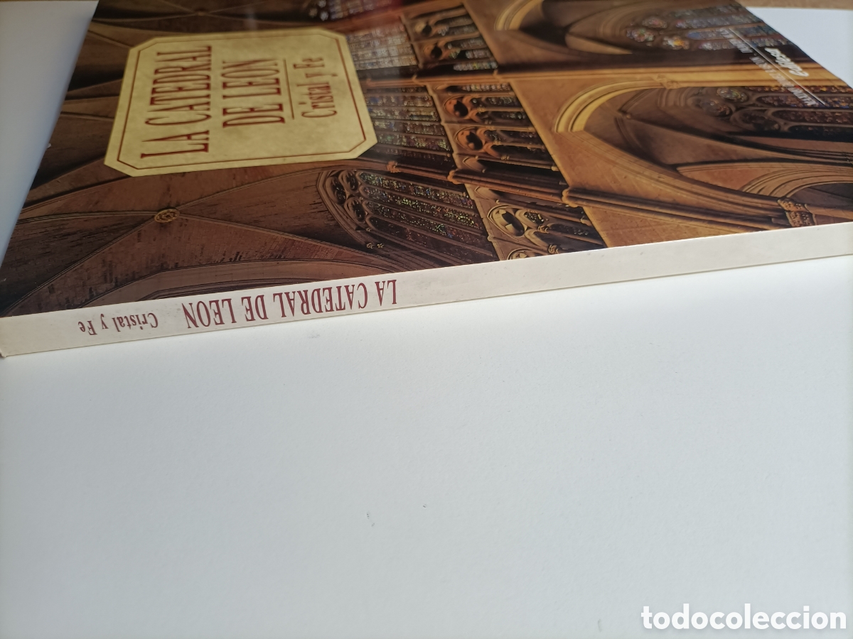 Libros de segunda mano: La catedral de Le&oacute;n. Cristal y fe. M&aacute;ximo G&oacute;mez - Foto 2