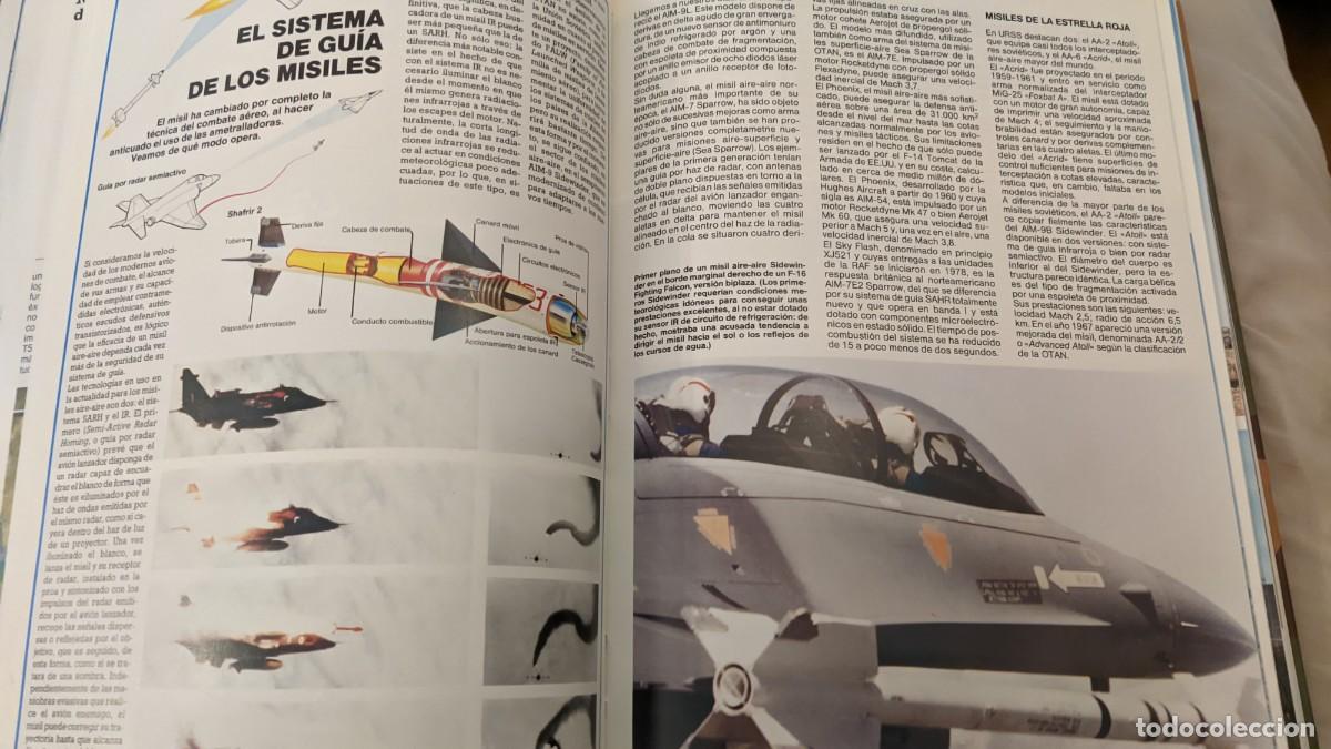 Libros de segunda mano: CUERPOS DE COMBATE 4 TOMOS - Foto 3