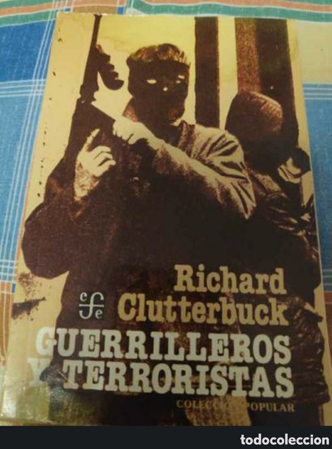 Libros de segunda mano: Libro, guerrilleros y terroristas - Foto 1