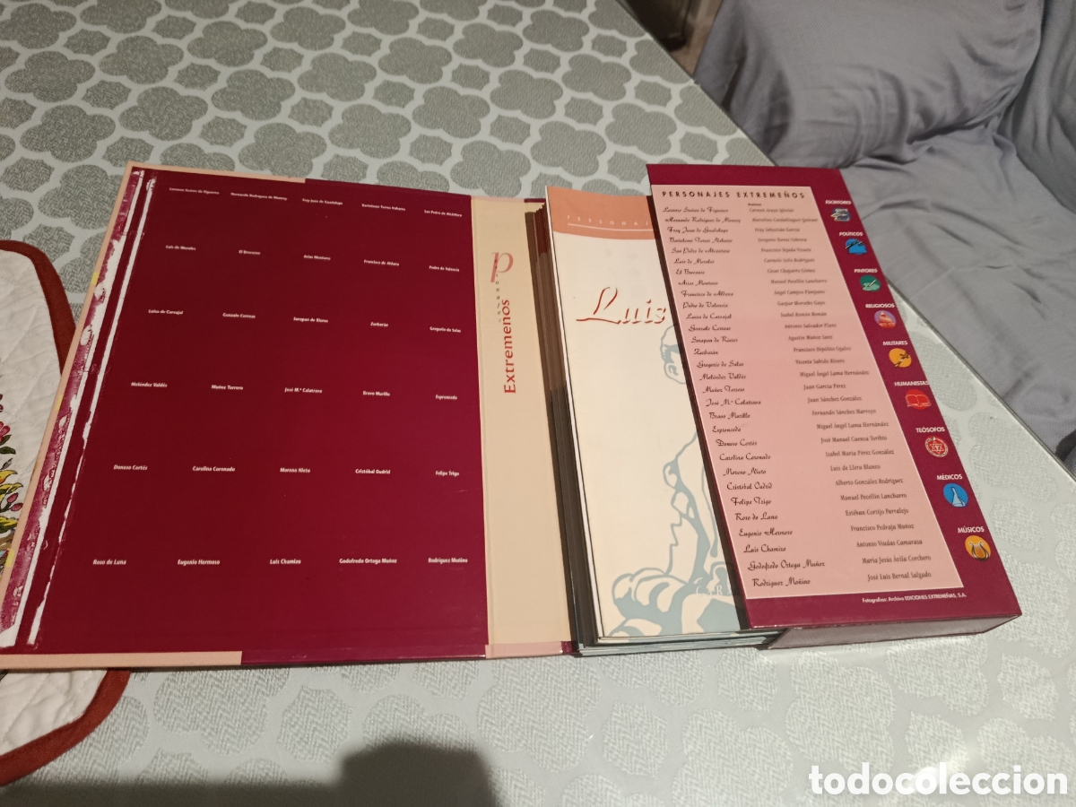 Libros de segunda mano: Fasc&iacute;culos extreme&ntilde;os ilustres - Foto 2