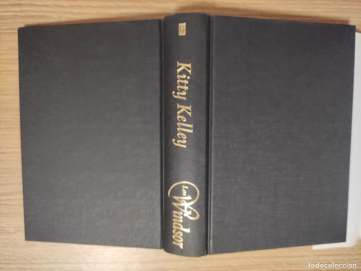 Libros de segunda mano: Los Windsor - Kitty Kelley - Foto 3