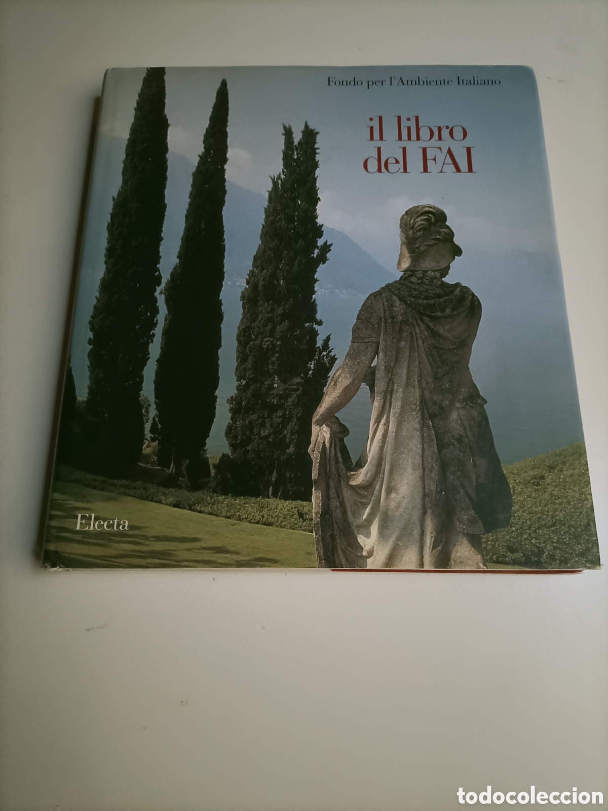 Libros de segunda mano: Il libro del FAI.Fondo per I'Ambiente italiano texto italiano. Monumentos en espacio naturales