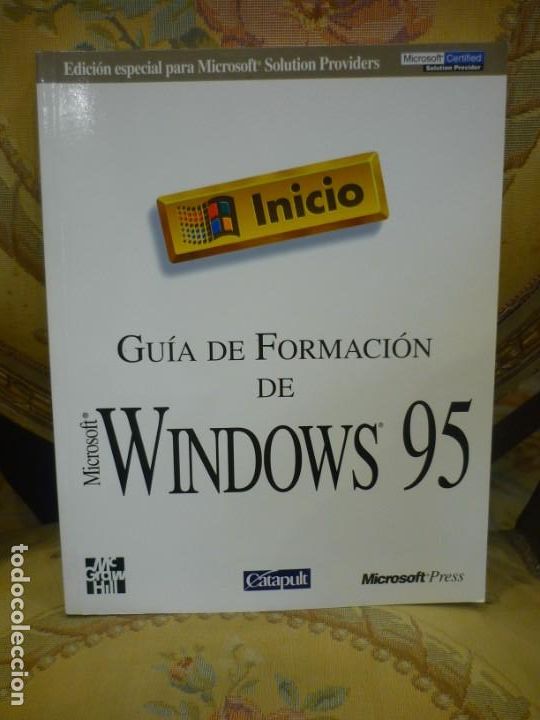 Libros de segunda mano: MICROSOFT WINDOWS 95 PASO A PASO. GU&Iacute;A DE FORMACI&Oacute;N. ILUSTRADO. - Foto 1
