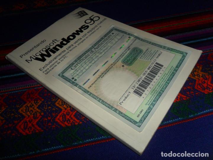 Libros de segunda mano: PRESENTANDO MICROSOFT WINDOWS 95. CERTIFICATE OF AUTHENTICITY. 87 P&Aacute;GINAS. RARO. - Foto 1