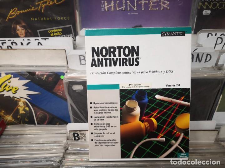 Libros de segunda mano: norton antivirus,manual y disketes - Foto 1