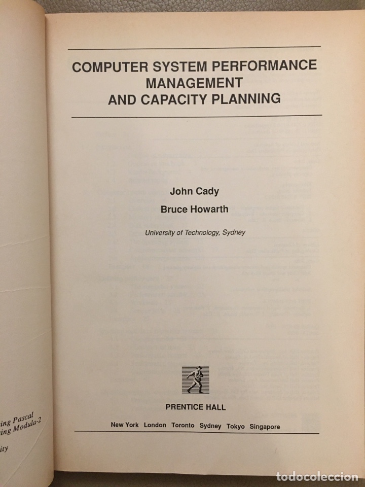 Libros de segunda mano: Computer systems performance managment and capacity planning / J. Cady, Bruce Howarth. 1990 - Foto 2