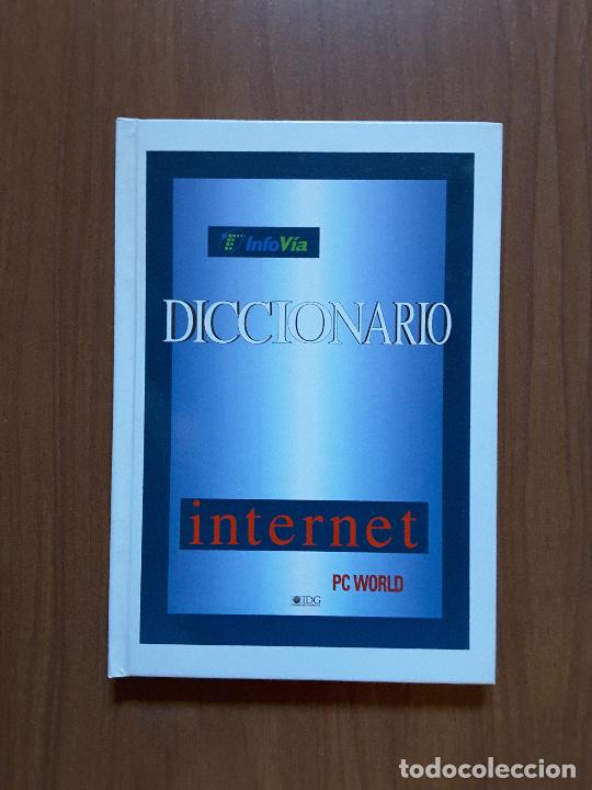 Libros de segunda mano: Diccionario Internet. Infov&iacute;a y PC World. - Foto 1