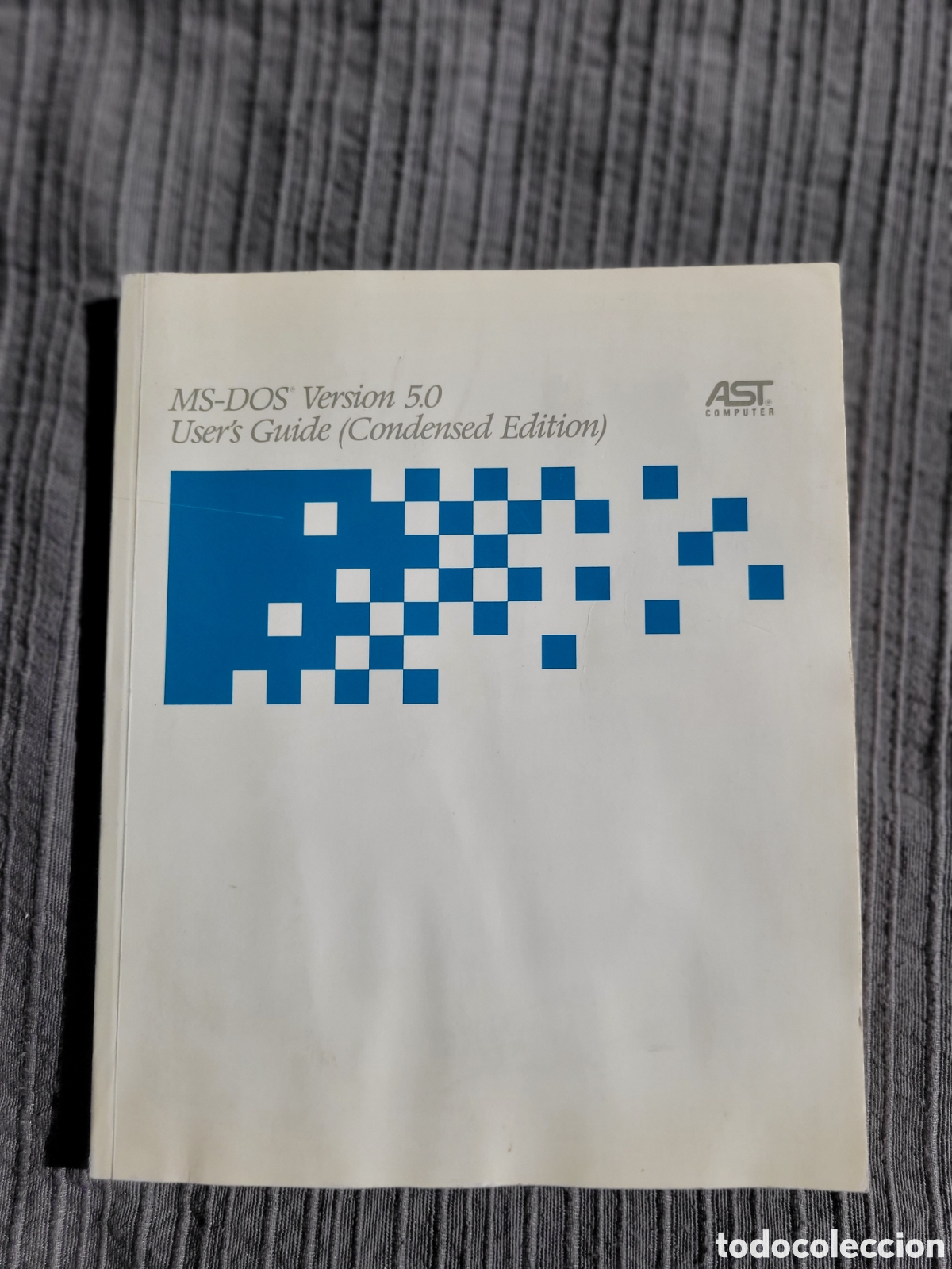 Libros de segunda mano: MS-DOS Versi&oacute;n 5.0 Users Guide. (Condensed Edition) AST Computers - Foto 1