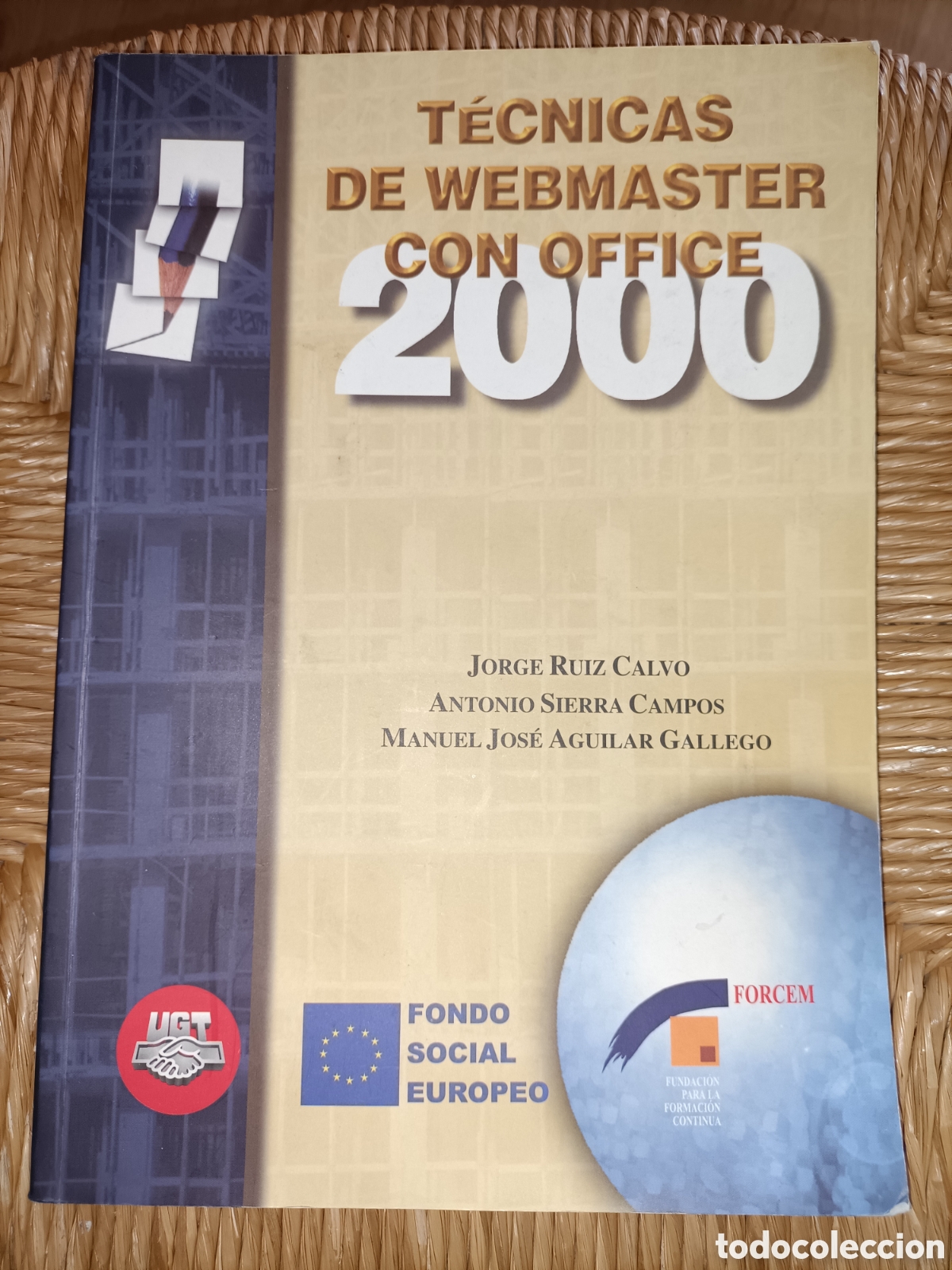 Libros de segunda mano: T&eacute;cnicas de webmaster con Office 2000. - Foto 1