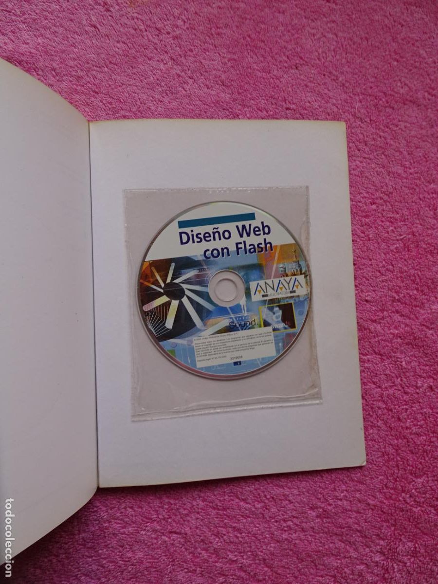 Libros de segunda mano: dise&ntilde;o web con flash 2000 hillman curtis editorial anaya contiene cd - Foto 11