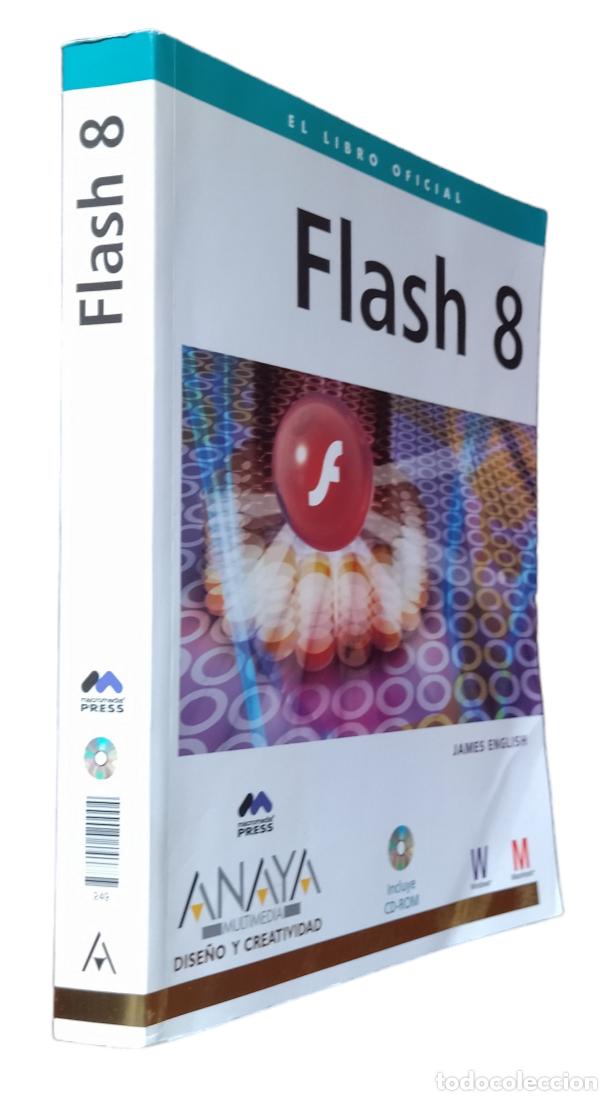 Libros de segunda mano: FLASH 8 / JAMES ENGLISH. SIN CD-ROM. BUEN ESTADO. - Foto 1