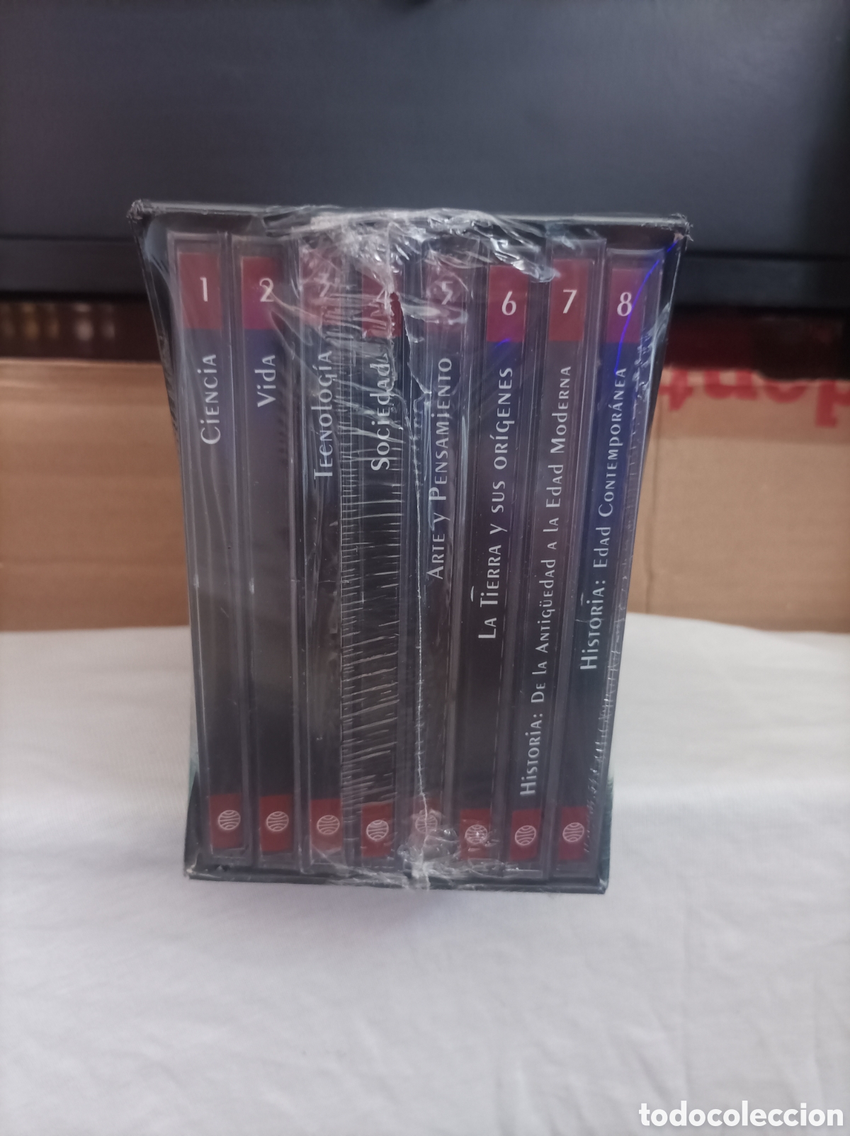 Libros de segunda mano: Enciclopedia planeta multimedia 8 CD-ROM-precintado - Foto 2