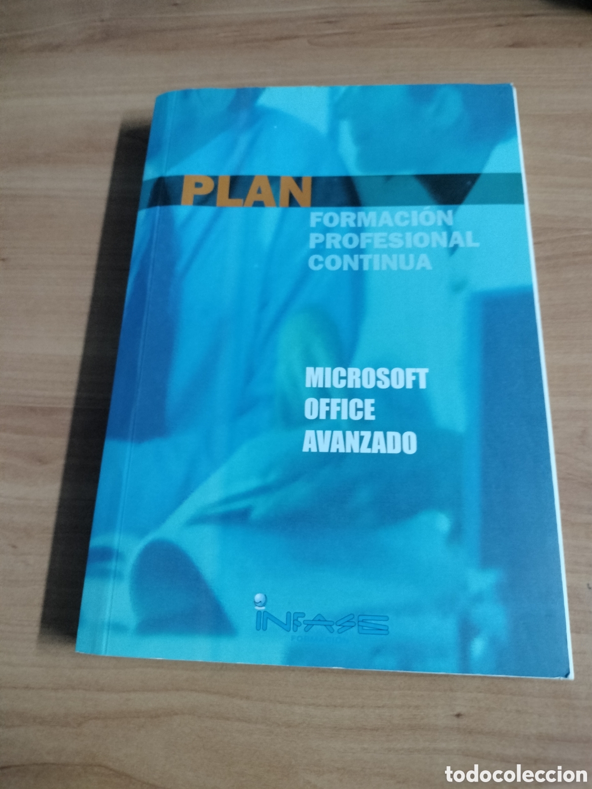 Libros de segunda mano: Formaci&oacute;n profesional continua - World 2000 - Excel 2000 - Access 2000 - Foto 1