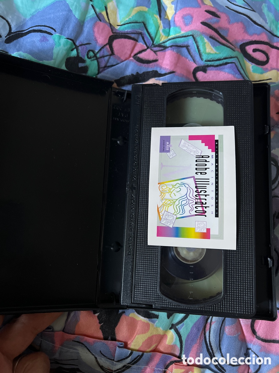 Libros de segunda mano: Adobe ilustrator, gu&iacute;as aud. Macintosh, libro y cinta VHS, Carlos Arroyo - Foto 4