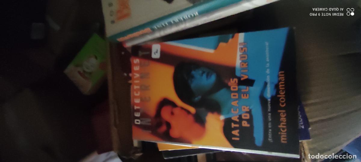 Libros de segunda mano: Detectives Internet Atacados por el virus - Foto 1