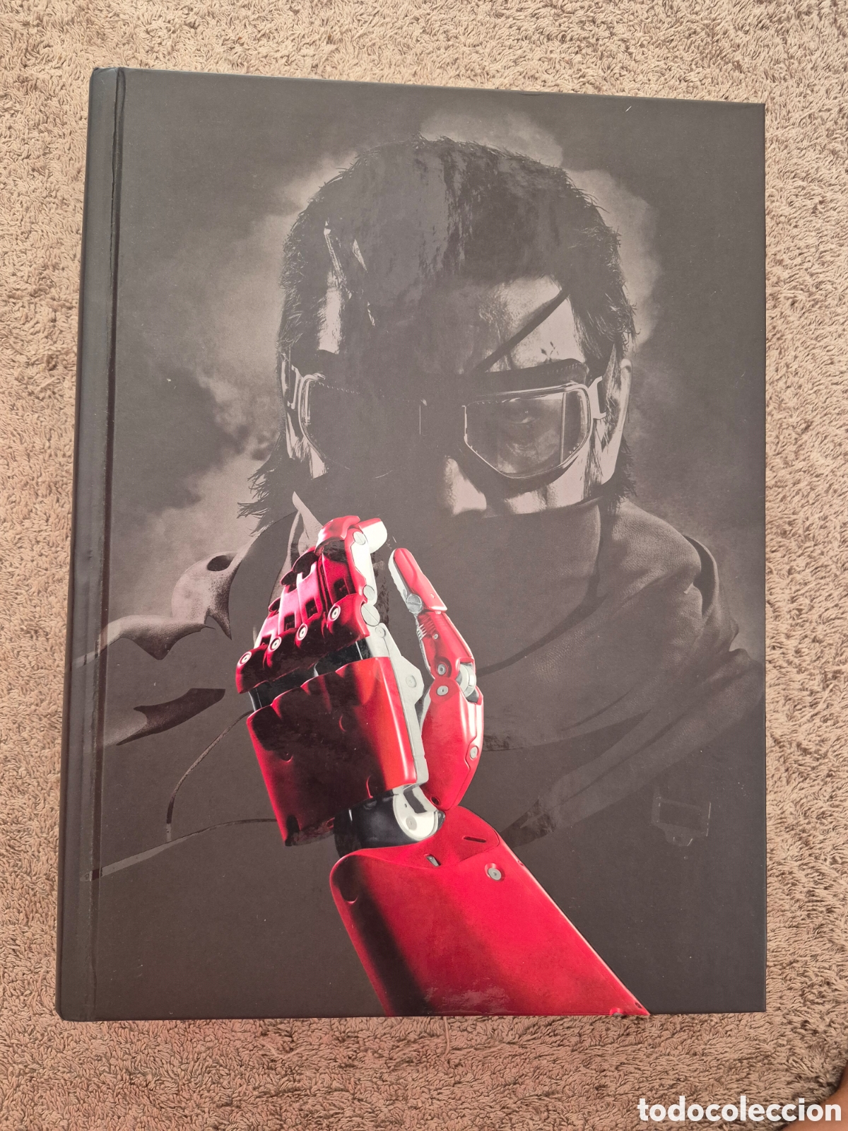Libros de segunda mano: METAL GEAR SOLID V: The phantom pain. The complete official guide. COLLECTOR'S EDITION