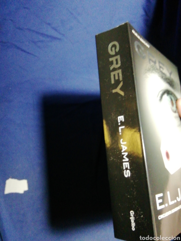 Libros de segunda mano: GREY. E. L. JAMES - Foto 2